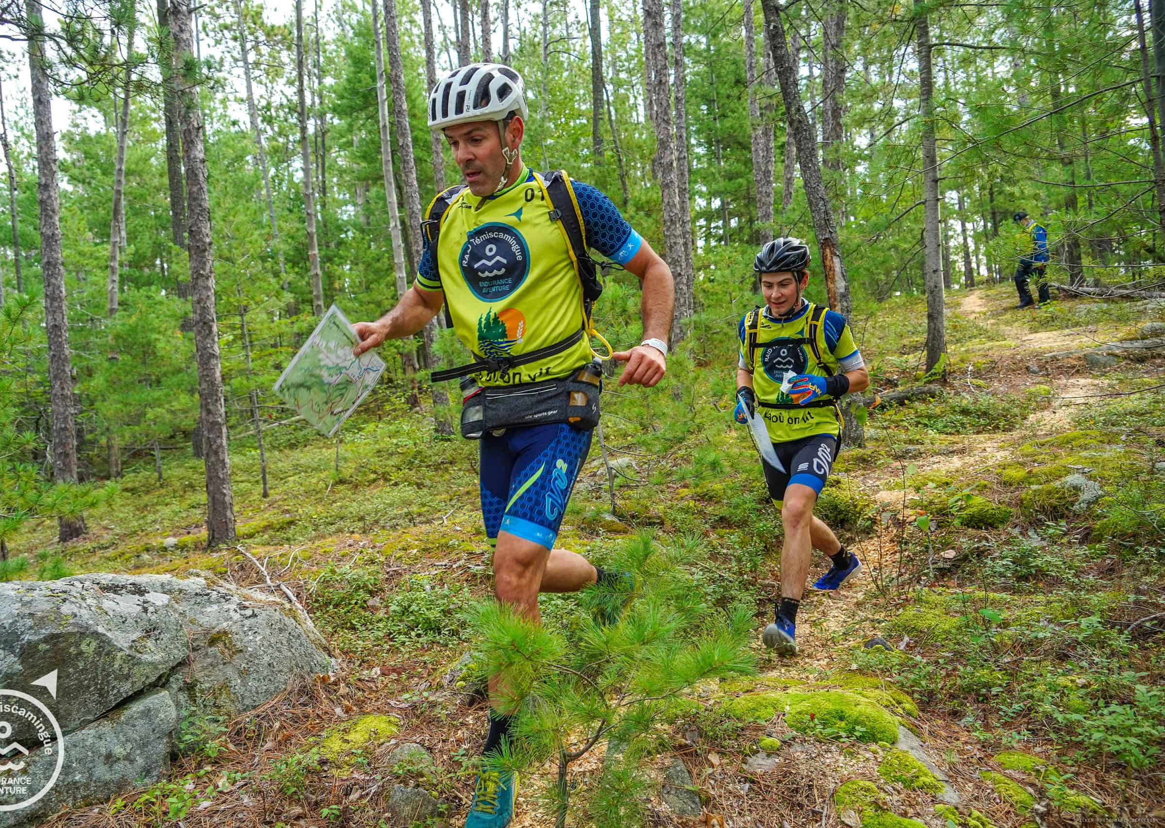 Coureurs en action lors d'un événement d'endurance